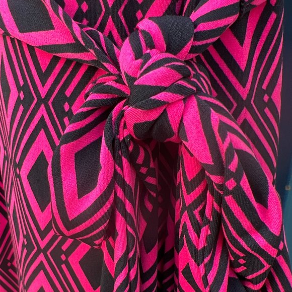 Liz Claiborne Cap Sleeve V-Neck Fit & Flare Wrap Dress Red & Black Size XL - Picture 7 of 9